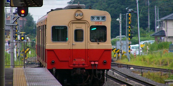 関東鉄道キハ350形 2005/08/24 守谷駅