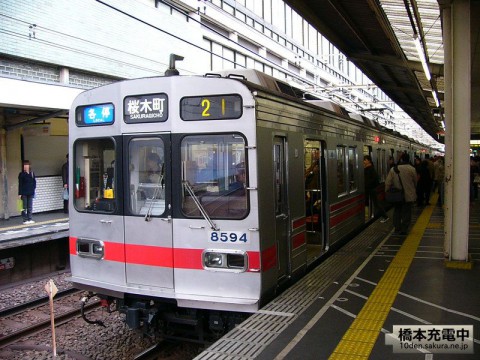 横浜駅 8590系8694F
