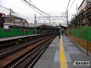 反町駅 渋谷方面を眺める