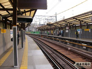 反町駅 横浜方面