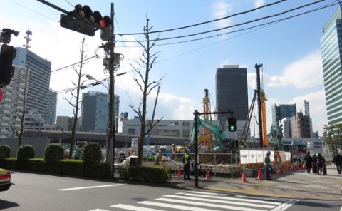 2017年3月、工事が進む都産貿浜松町館跡地の様子を観察