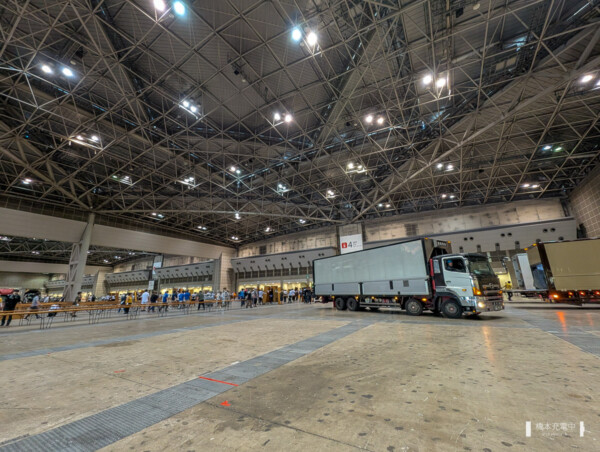 コミックマーケット106 設営作業
